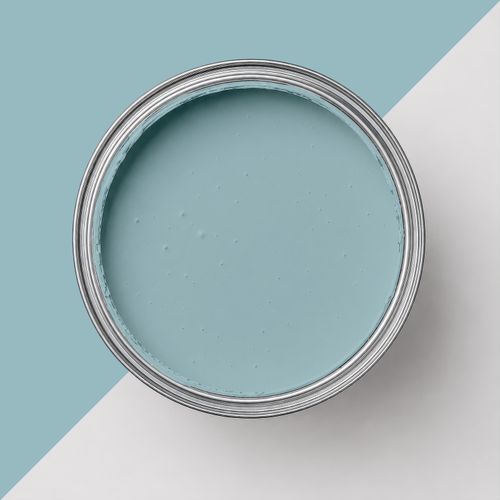 Geöffnete Farbdose mit Farbe "Sommerhimmel"